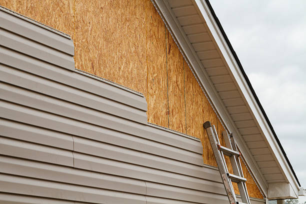 24/7 Emergency Siding Contractor experts in Amityville, NY